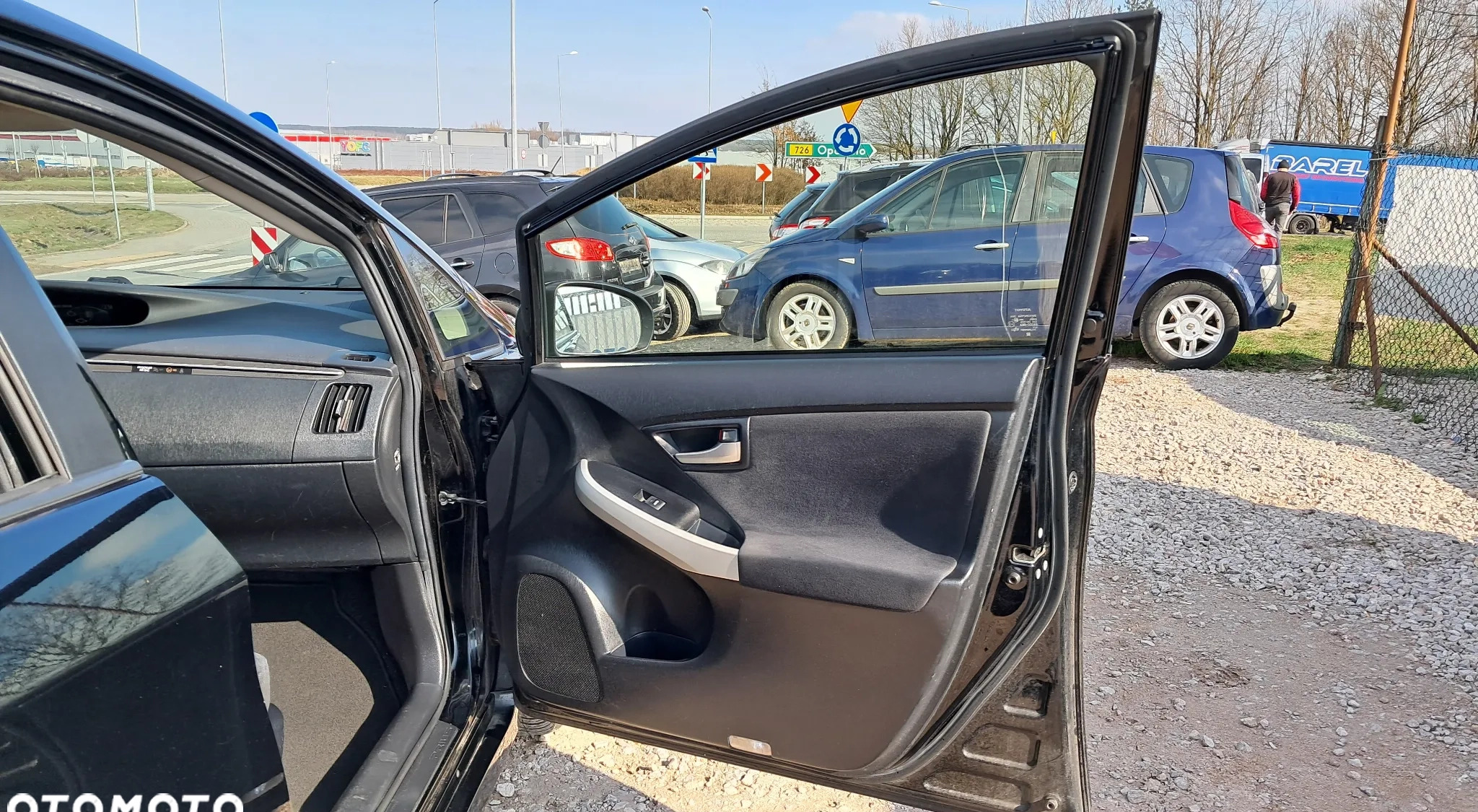 Toyota Prius cena 47900 przebieg: 271000, rok produkcji 2012 z Chocianów małe 92